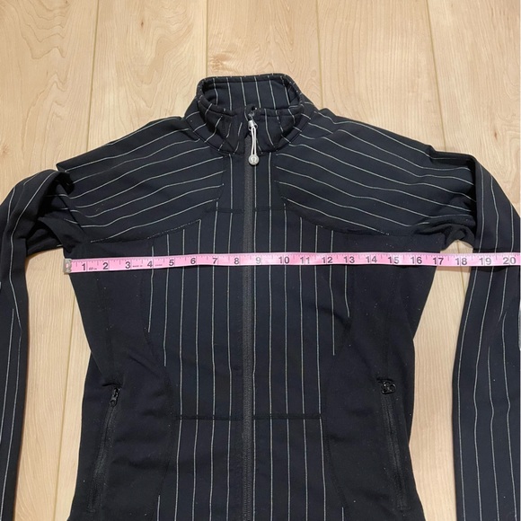 Lululemon Vintage Fitted Luon Zip-Up Jacket. Pinstriped - Picture 3 of 7